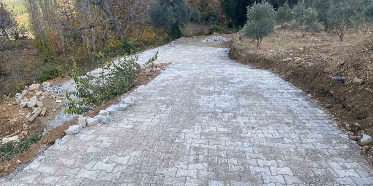 Bozdoğan’da 8 ayda 33 bin metrekare taş döşeme çalışması tamamlandı