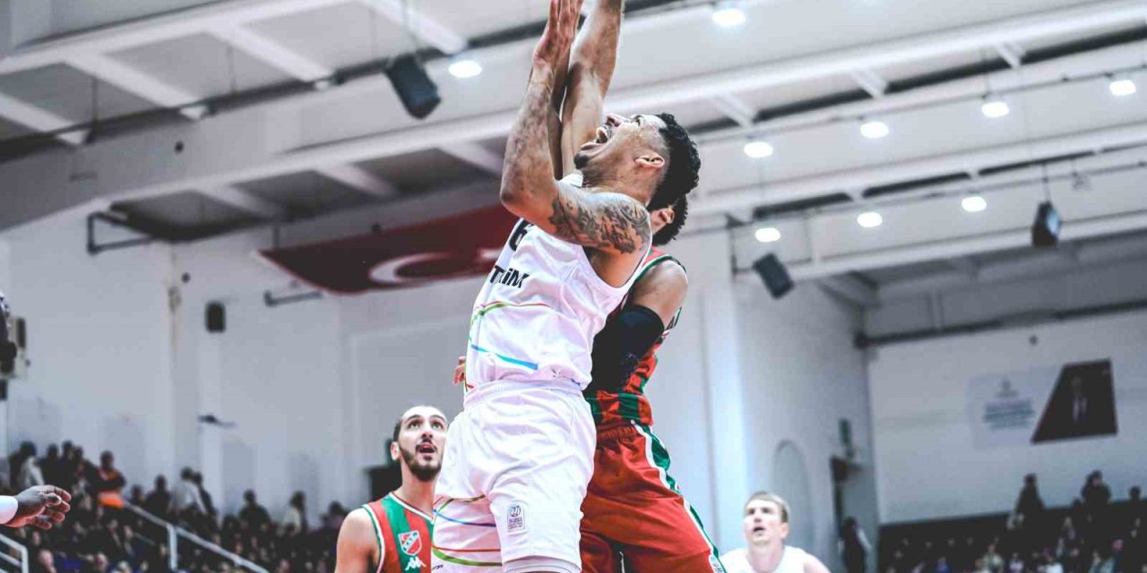 Türkiye Sigorta Basketbol Süper Ligi: Aliağa Petkimspor: 83 - P. Karşıyaka: 82