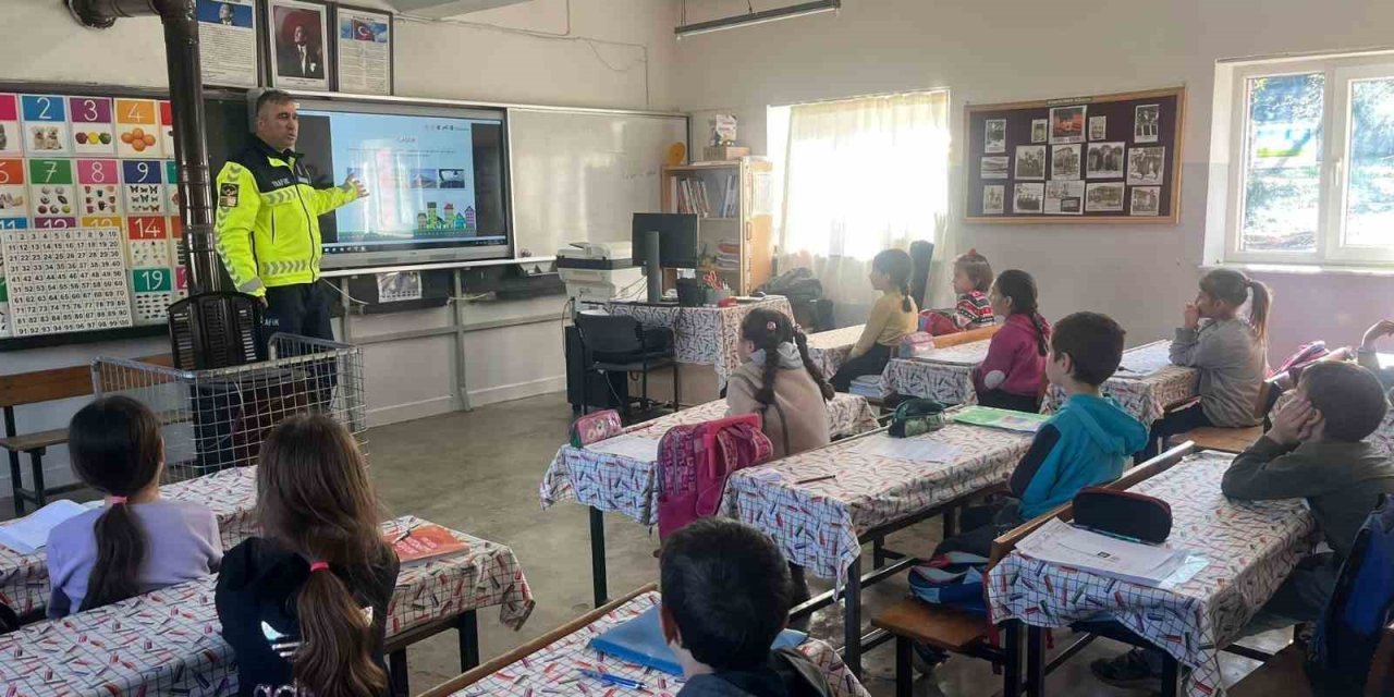 Aydın’da 62 öğrenciye trafik eğitimi verildi