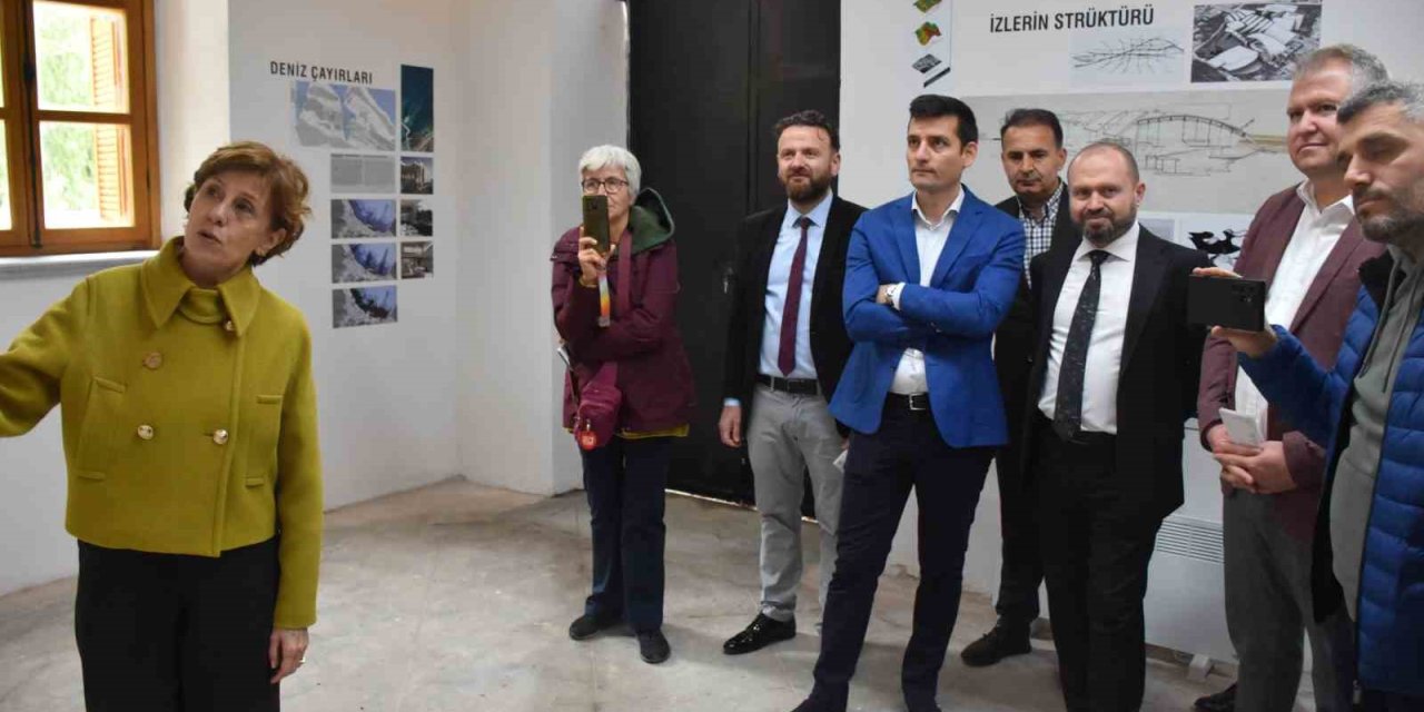 İzmir’de mimarlık öğrencilerinin Karantina Adası projeleri sergilendi