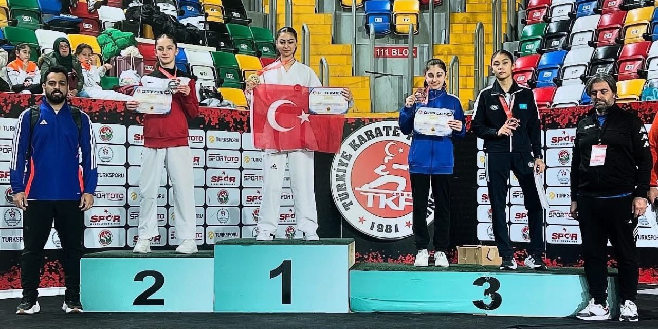 Denizli Büyükşehir Belediyespor yeni şampiyonluk ve rekorlara doymuyor