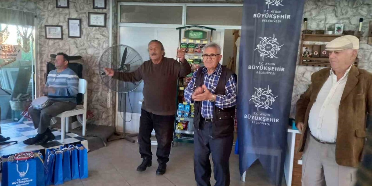 Aydın Büyükşehir Belediyesi Didim Huzurevi’nde yeni yıl kutlaması