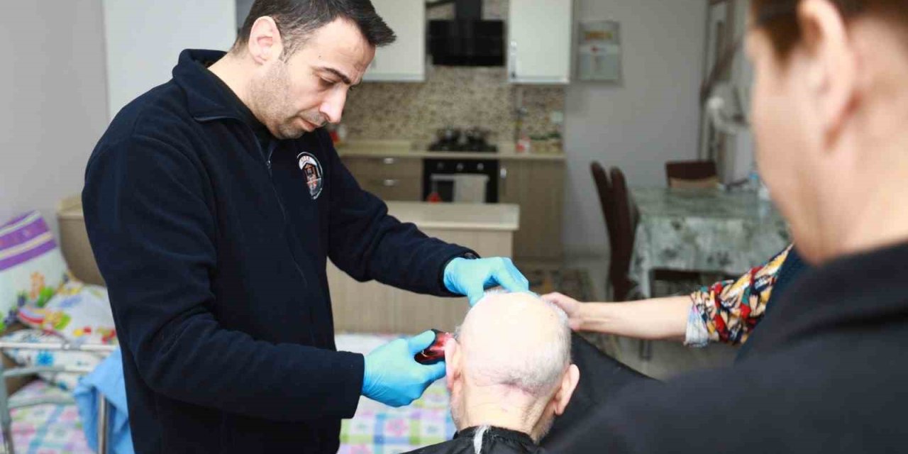 Selçuk’ta, ’Evde Kişisel Bakım Hizmeti’ vatandaşların yüzünü güldürüyor