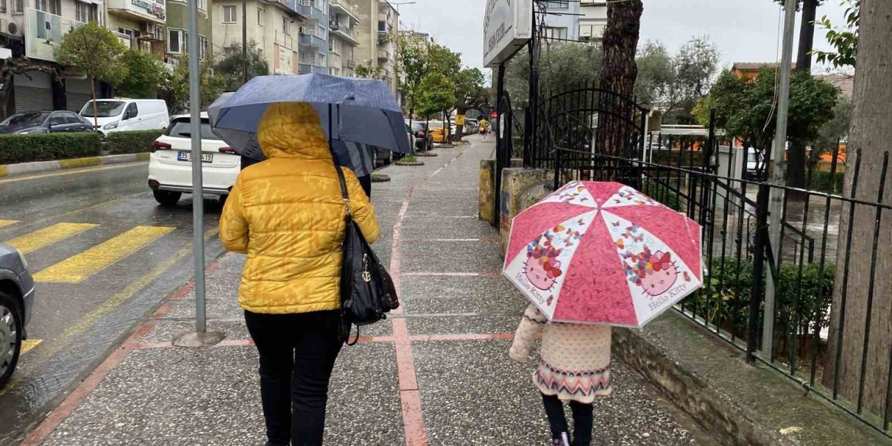 Aydın’da sağanak yağış etkili oldu