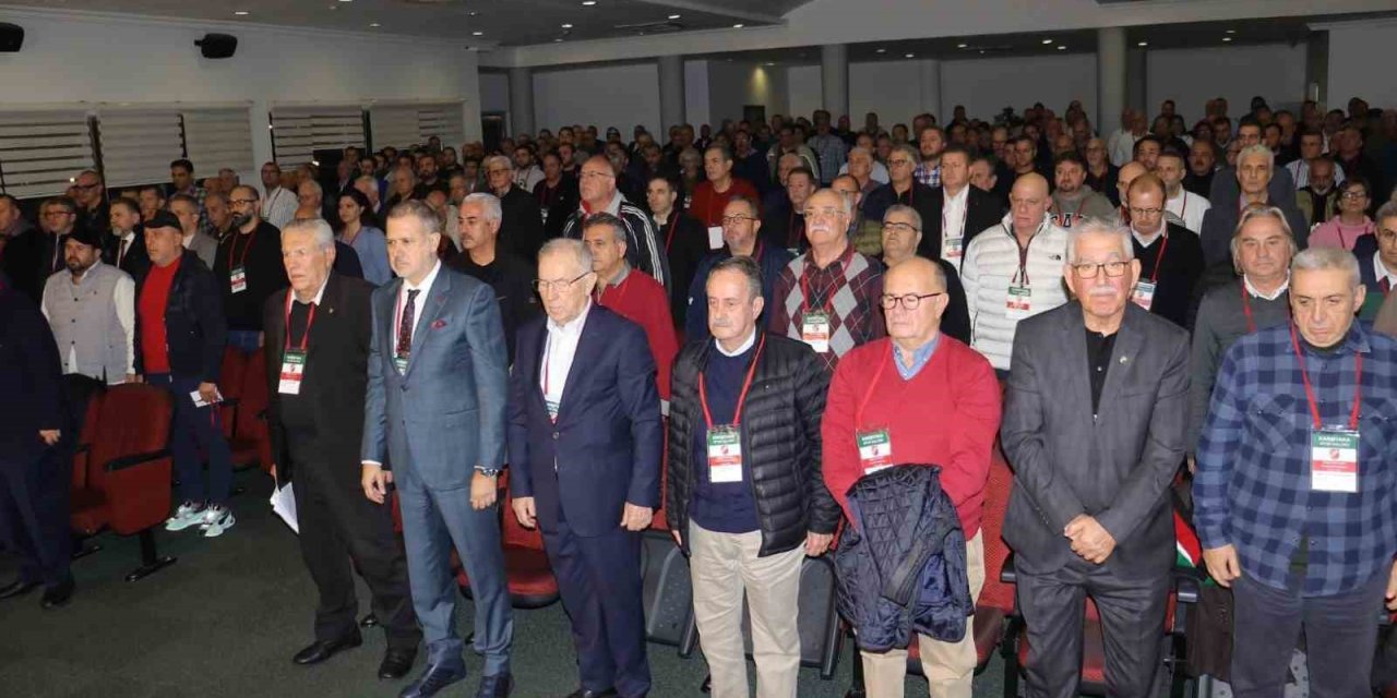 Karşıyaka’da aday belirsizliği