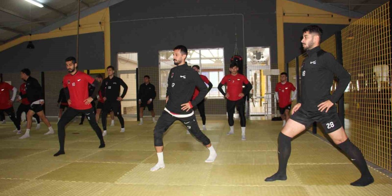 Denizli İdmanyurdu, gözünü zirveye dikti