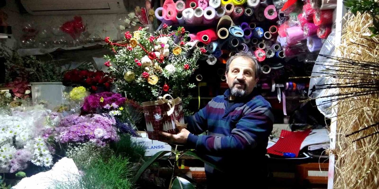 Yılbaşının yaklaşmasıyla kokina çiçeğine Muğla’da ilgi arttı