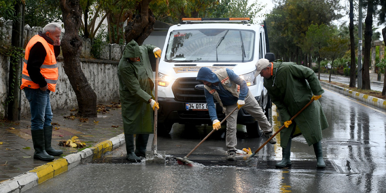 Kuşadası Belediyesi acil müdahale birimi ile sorunlara acil çözüm