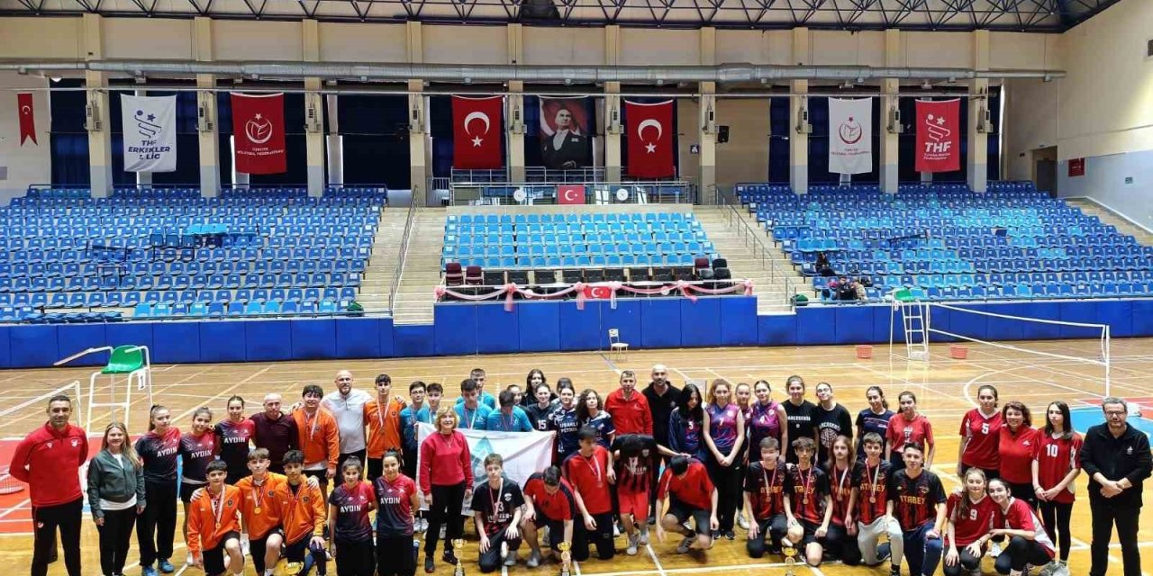 Aydın’da gençler badminton il birinciliği heyecanı yaşandı