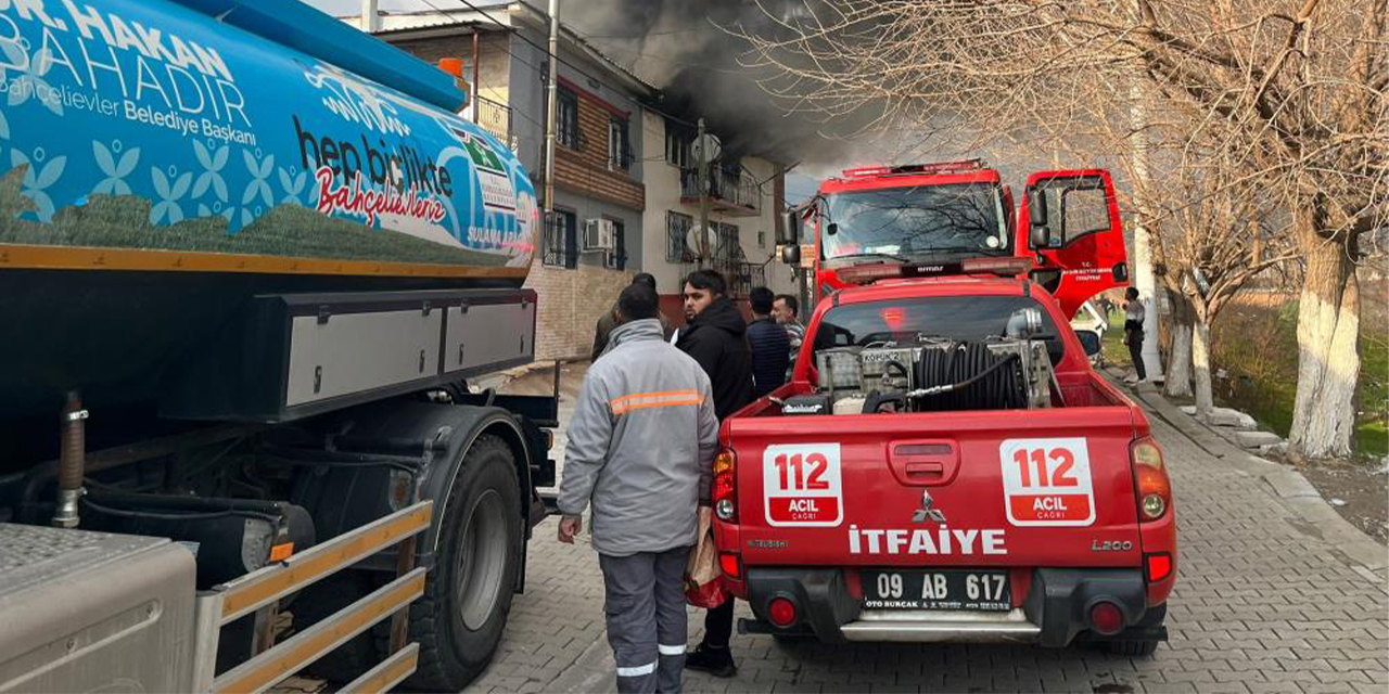 Efeler’de şehit babasının evi yandı: Büyük çapta hasar meydana geldi