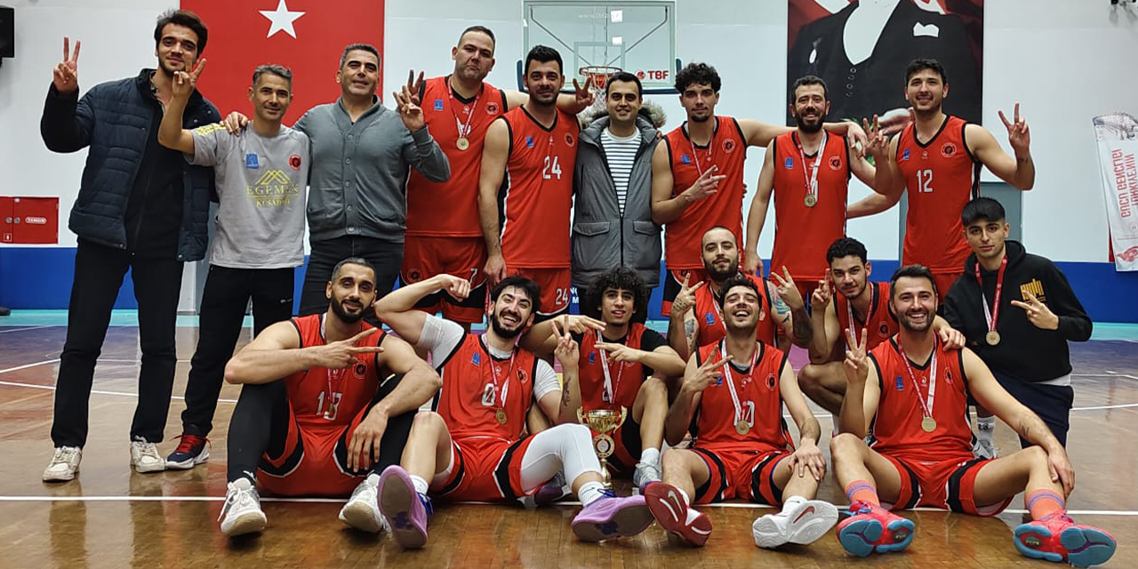 Alkışlar Kuşadası Belediye Spor’a!