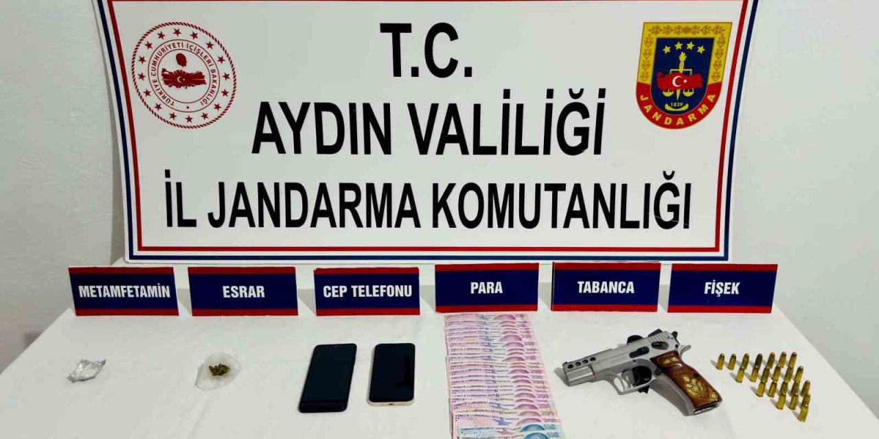 Kuşadası’nda ruhsatsız tabanca ve uyuşturucu ele geçirildi