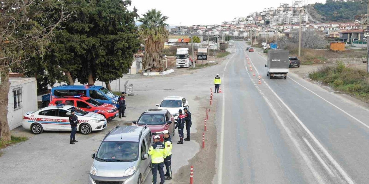 Jandarma yeni yıl öncesi kontrollerini sürdürüyor