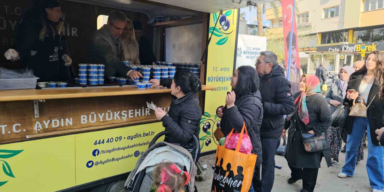 Büyükşehirden Nazillili vatandaşlara ’Kandil Helvası’ ikramı