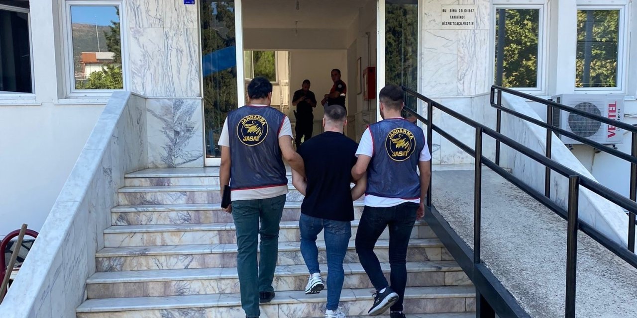 JASAT ekipleri 1 yılda bin 111 aranan şahsı yakaladı