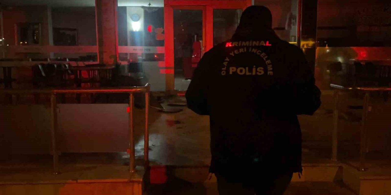 Yüksek sesli müzik tartışması bıçaklı kavgaya dönüştü