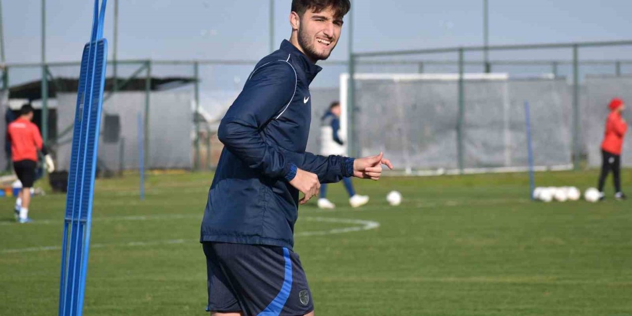 Altınordulu futbolcular ilk yarıyı değerlendirdi