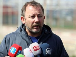 Sergen Yalçın ’Sen Bitti Demeden Bitmez Kampanyası’nın Yüzü Oldu