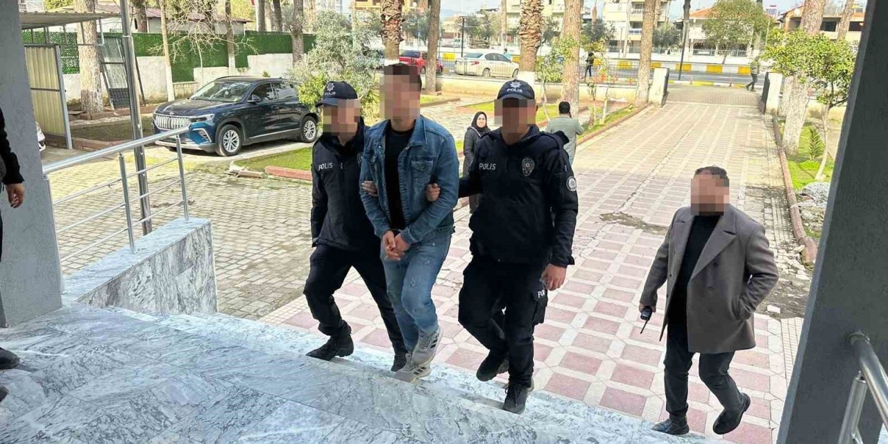 Minibüsü kundaklayan şüpheli polisten kaçamadı