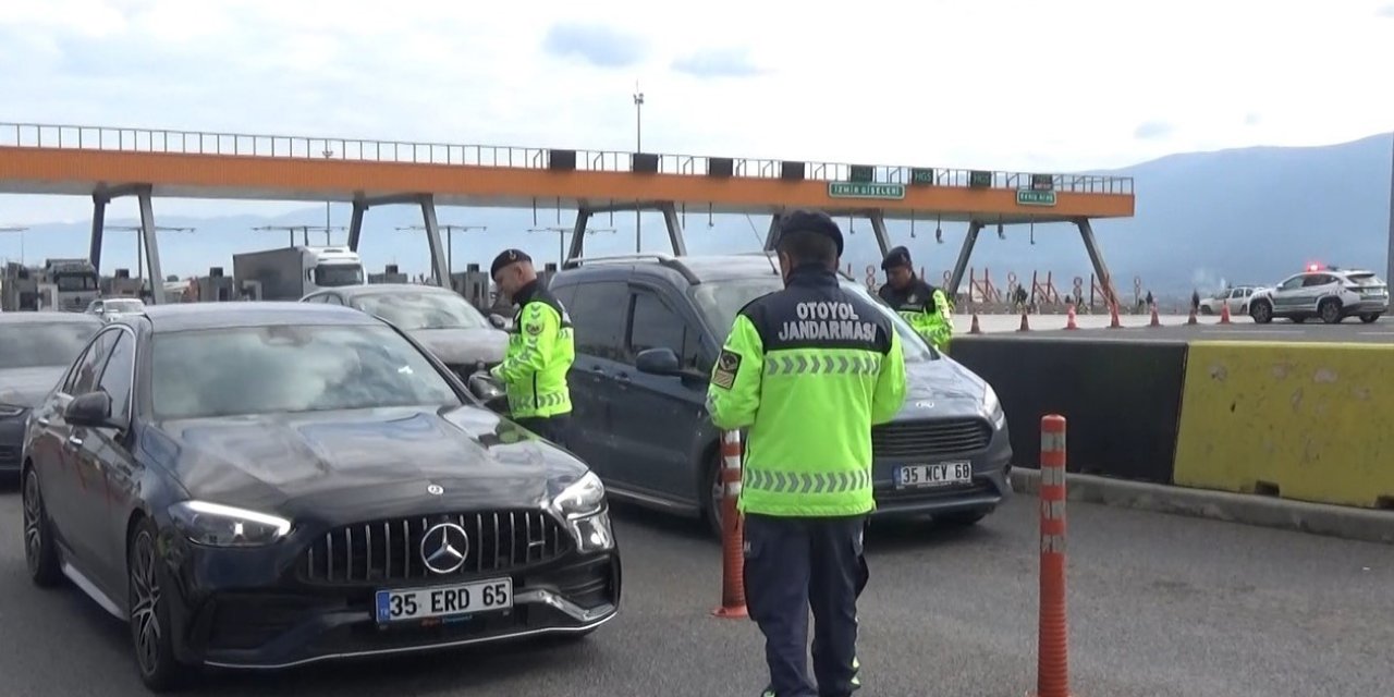 İzmir’de otoyolların güvenliği jandarmaya emanet