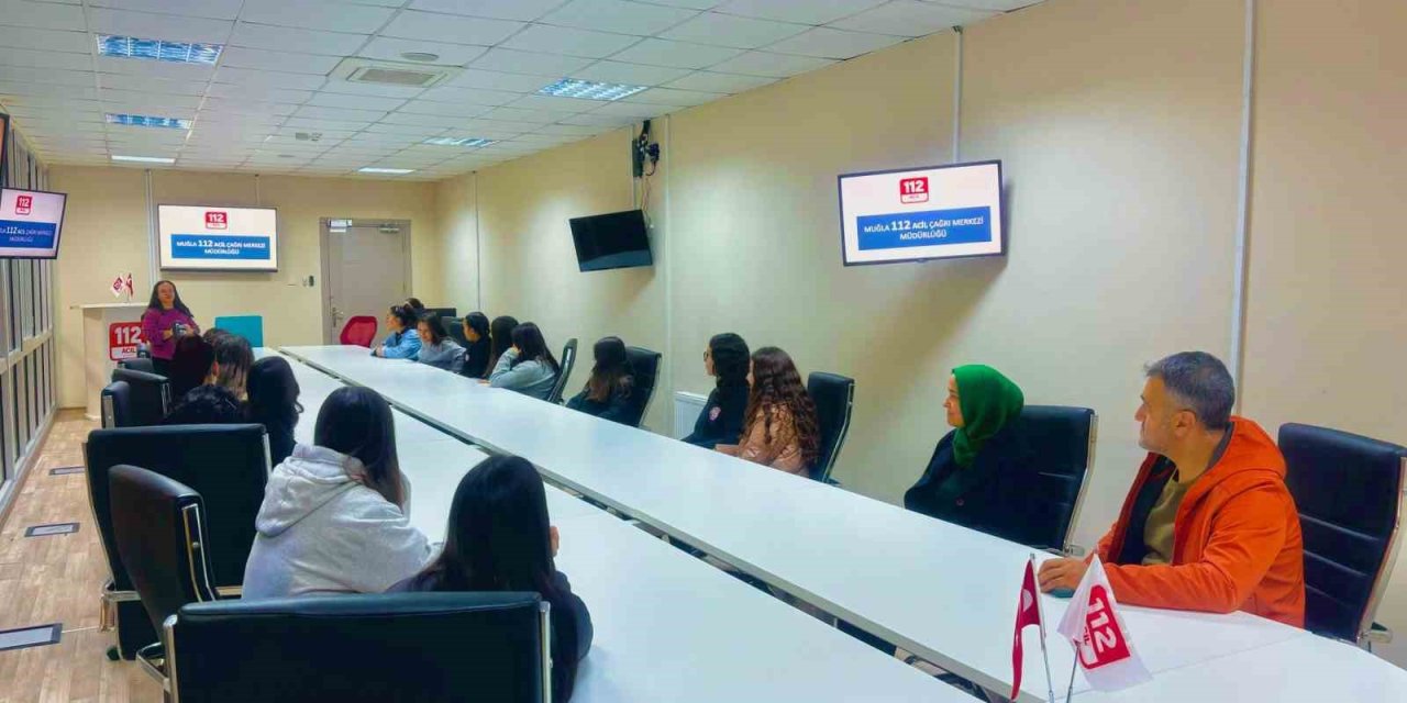 Meslek Lisesi öğrencileri Muğla 112 Acil Çağrı Merkezi’ni ziyaret etti