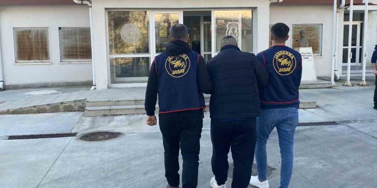 Yedi suçtan aranan şahıs Kuşadası’nda yakalandı