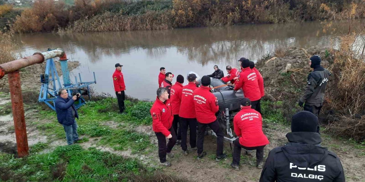 Menderes Nehri’ne düşen kişiyi bulmak için ekipler seferber oldu
