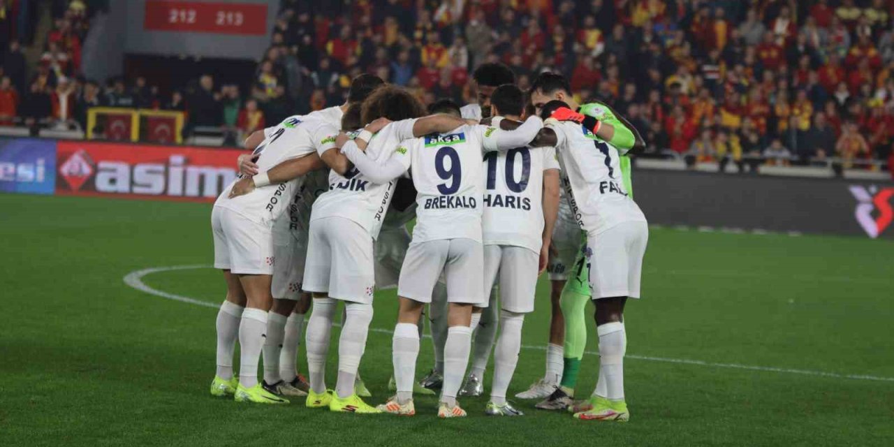 Trendyol Süper Lig: Göztepe: 1 - Kasımpaşa: 0 (İlk yarı)