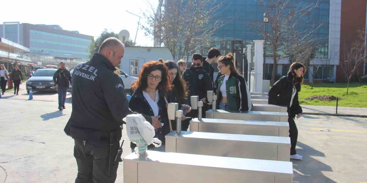 ADÜ kartlı geçiş uygulaması ile daha güvenli hale geldi