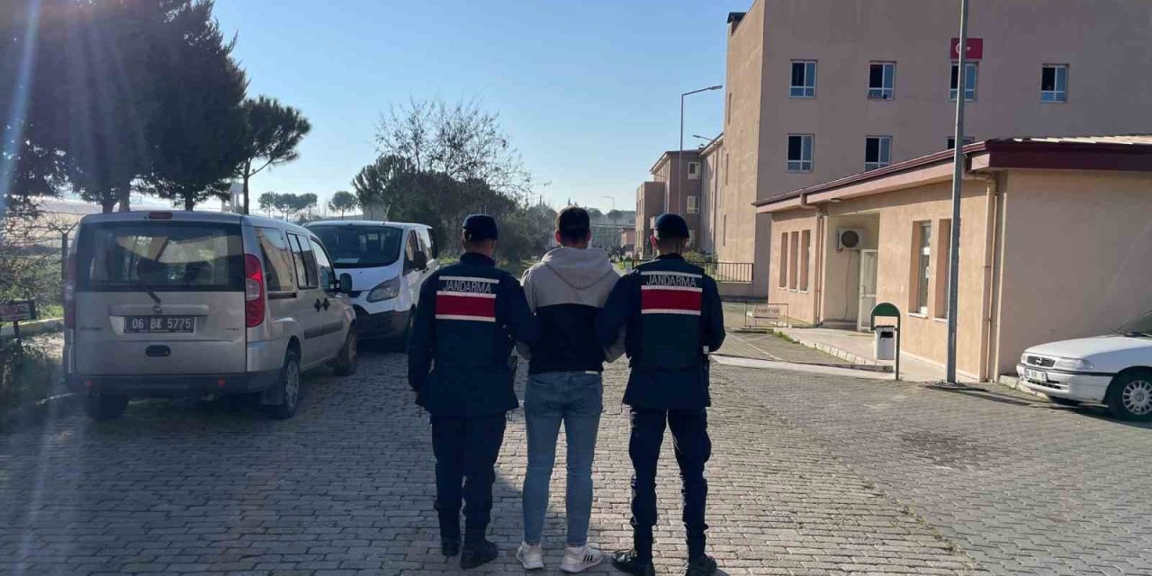 Uyuşturucu satın almak ve kullanmak suçundan aranan şahıs yakalandı