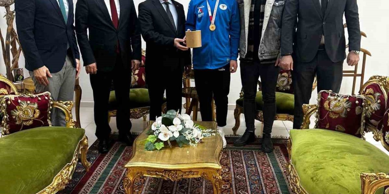 Kaymakam Eriş, Türkiye şampiyonunu ağırladı