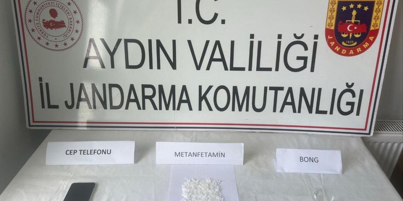 Şüpheli araçtan uyuşturucu çıktı