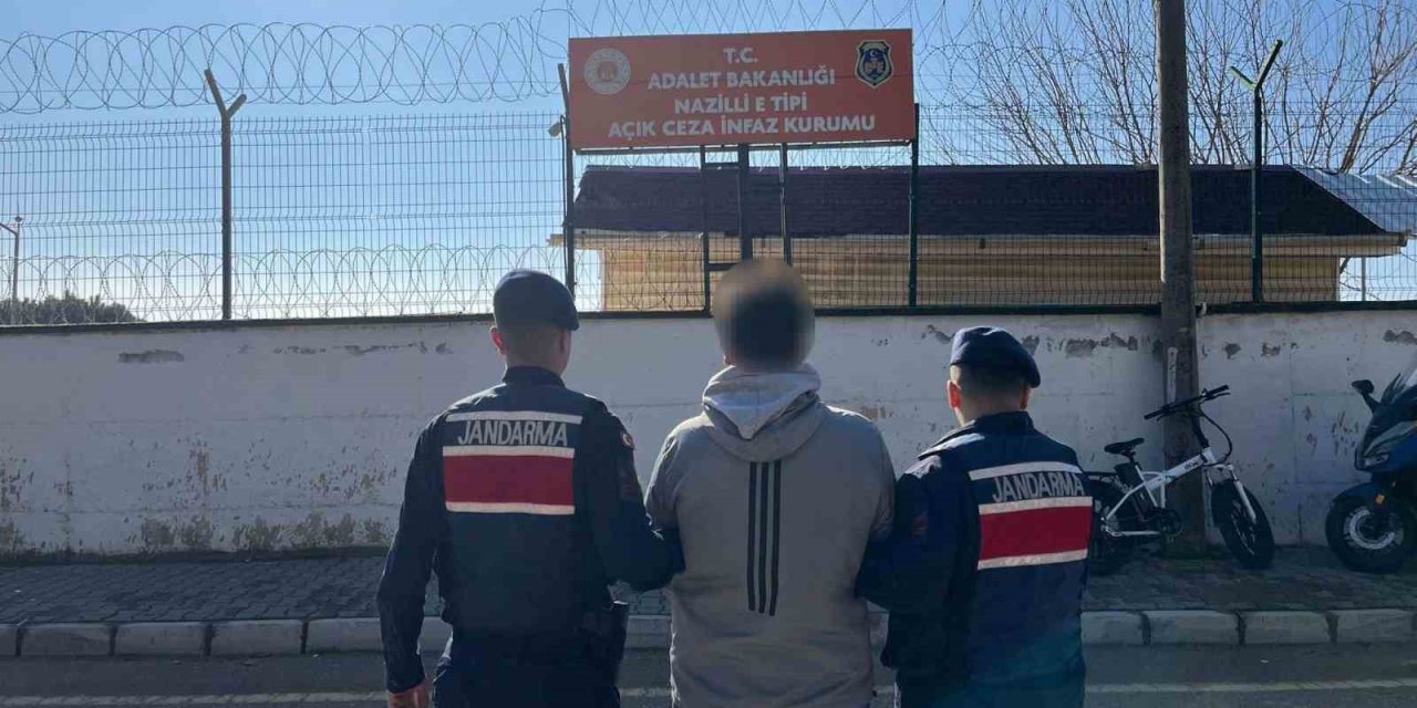 Şüpheli araçtan uyuşturucu çıktı