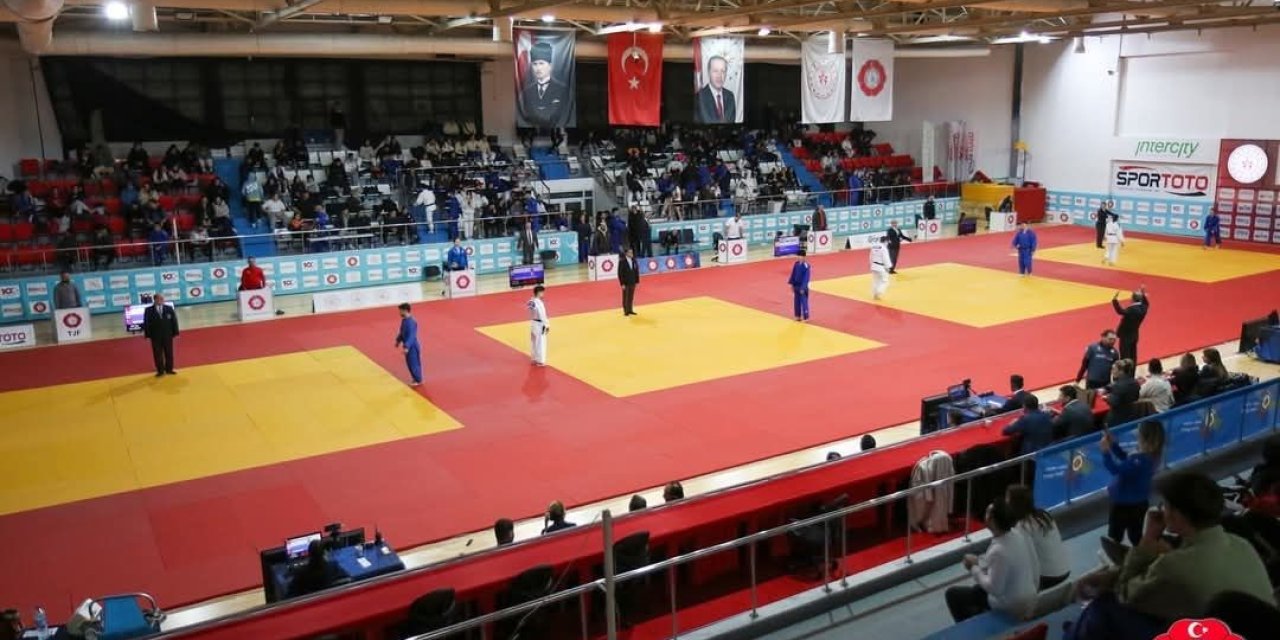 Judoda Denizlili Nazifhan Özen Türkiye Milli Takımına seçildi