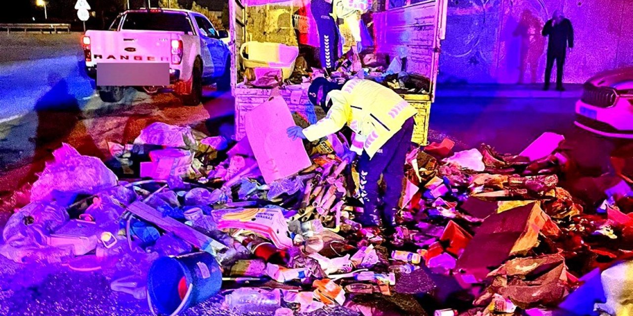 Jandarma otoyolda durdurduğu çöp kamyonunda 1,5 kilo uyuşturucu ele geçirdi