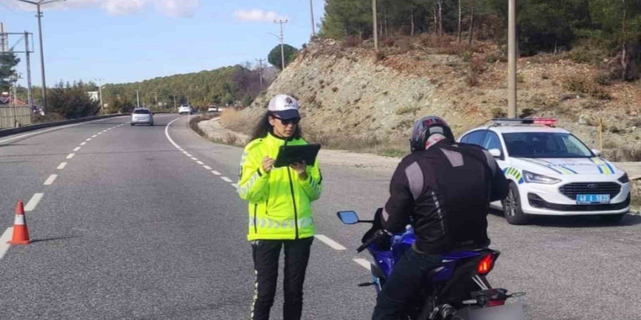Muğla’da motosiklet denetimlerinde 71 sürücüye ceza kesildi