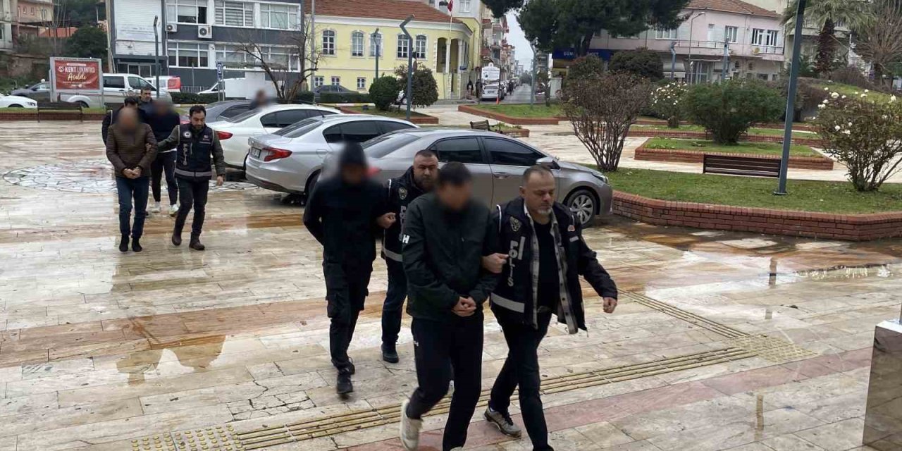 KOM ekiplerinden Aydın merkezli eş zamanlı operasyon: 9 ton etil alkol ele geçirildi