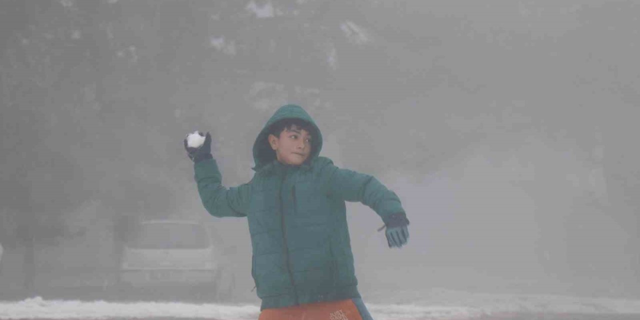 Denizli’de soğuyan havayla birlikte kar yağışı bekleniyor