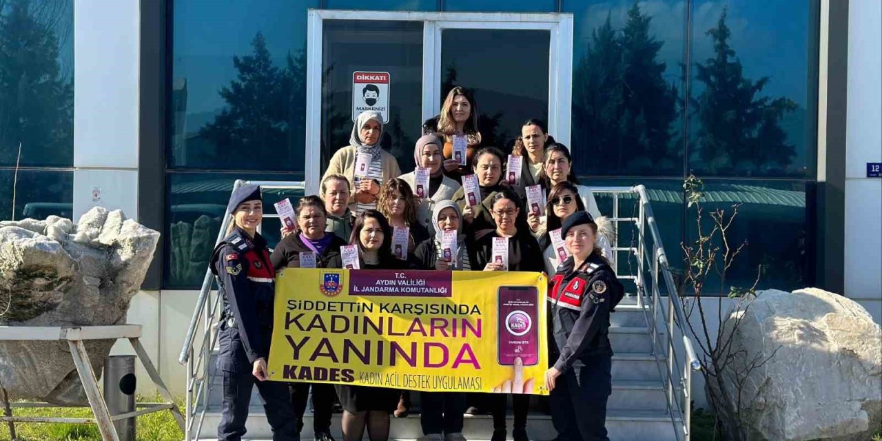 Jandarma fabrikadaki kadın çalışanları bilgilendirdi