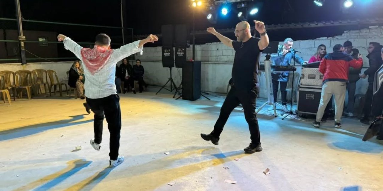 Başkan Zencirci, asker adaylarıyla zeybek oynadı