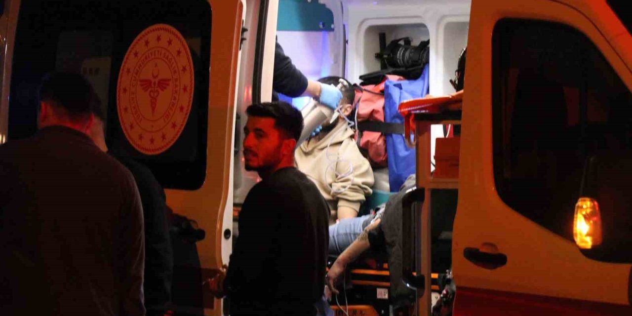 7 katlı binada yangın paniği: Mahsur kalan vatandaşlar kurtarıldı