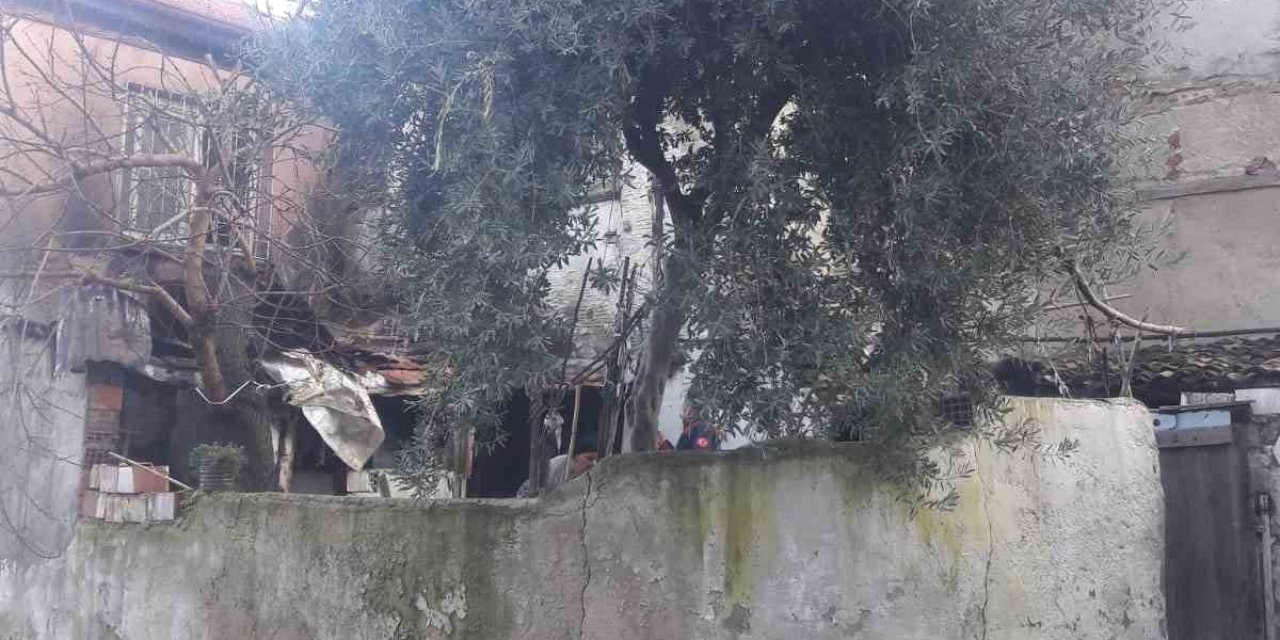 Müstakil evde çıkan yangın korkuttu