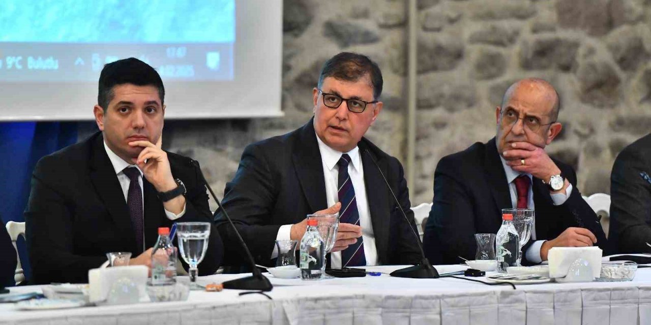 Başkan Tugay: ’Yapı stoku problemini halledeceğiz’