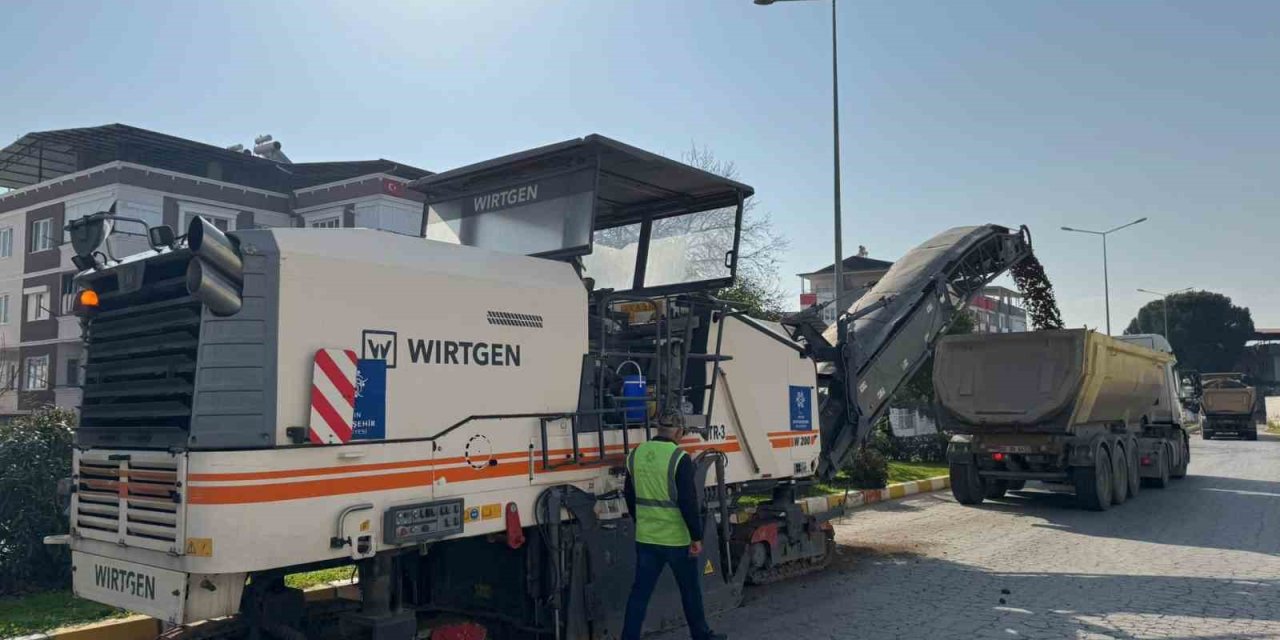 Başkan Çerçioğlu Nazilli’nin yollarını yeniliyor