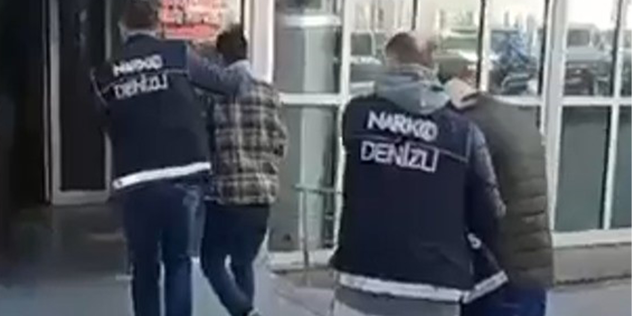 Midesinden 219 paket uyuşturucu çıktı