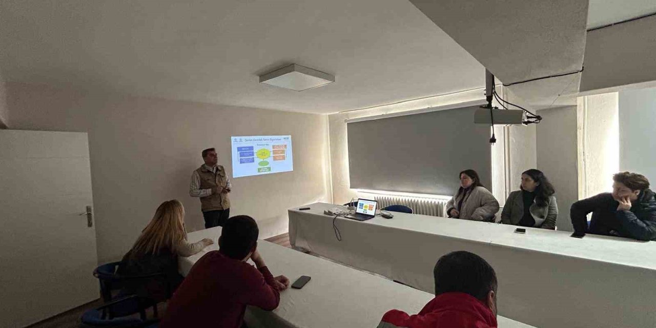 Karpuzlu ve Yenipazar’da üreticiler tarım sigortaları hakkında bilgilendirildi