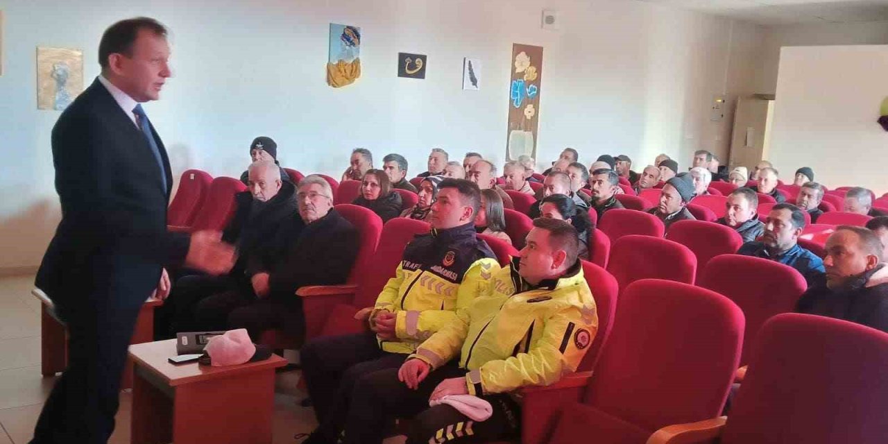 Karacasu’da okul servis araçları için güvenlik toplantısı düzenlendi