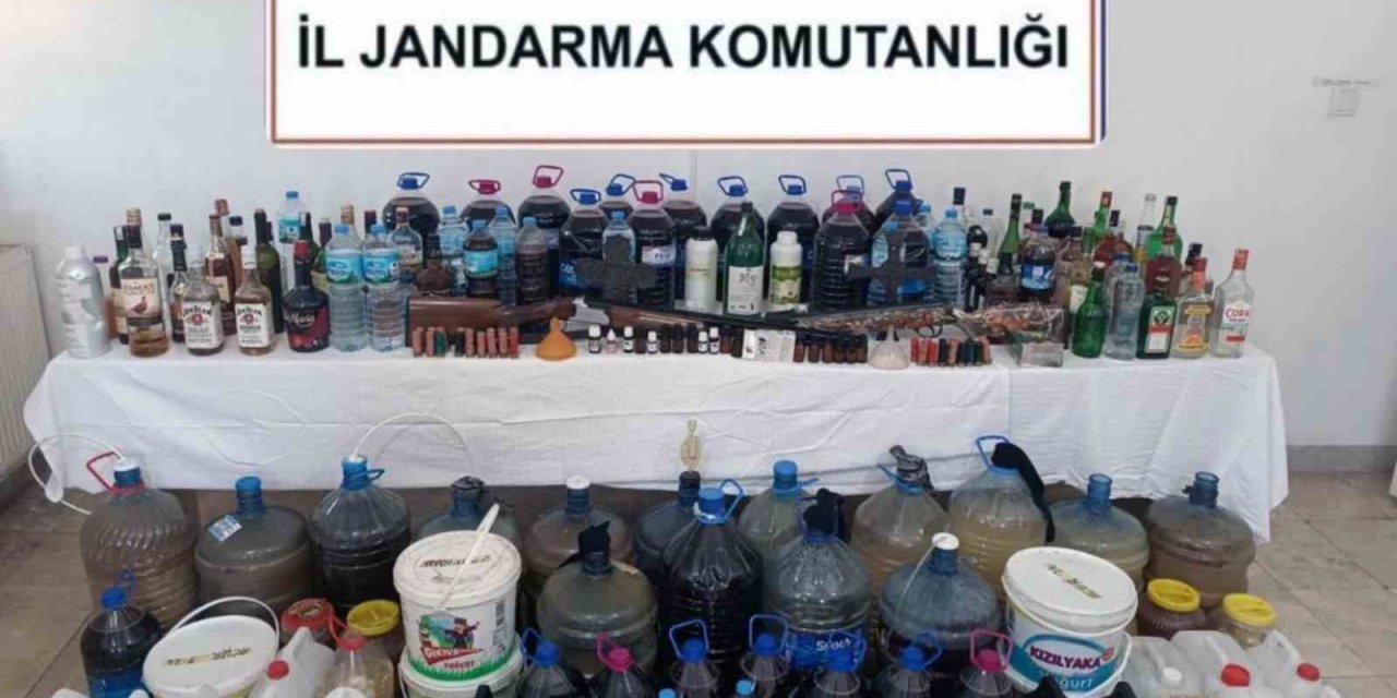 Sakin Kent Akyaka’da 555 litre sahte alkol ele geçirildi