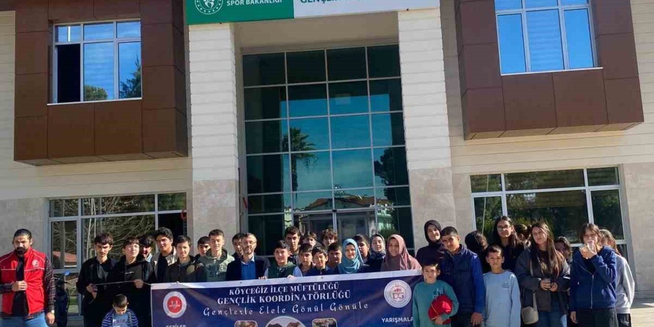 Köyceğiz’de gençler ara dönem kampında buluştu
