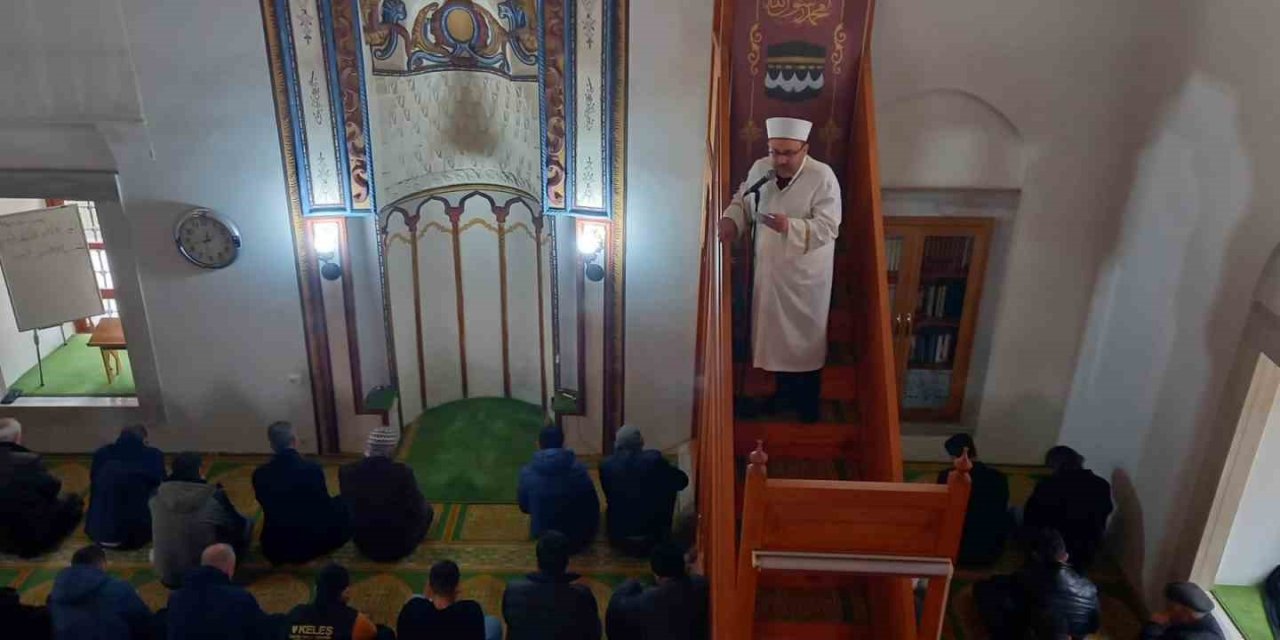 Cuma hutbesinde "mahremiyet" vurgusu